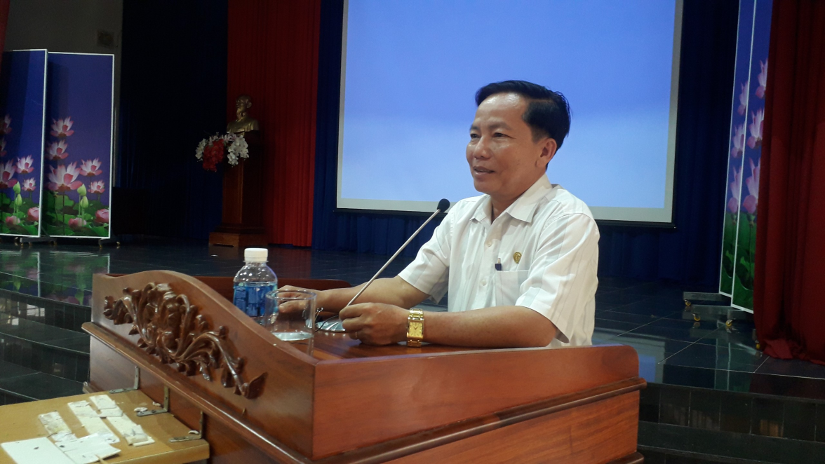 Ảnh: Đ/c Võ Canh Nông, Phó Ban Tuyên giáo Huyện ủy, phát biểu kết thúc Hội nghị