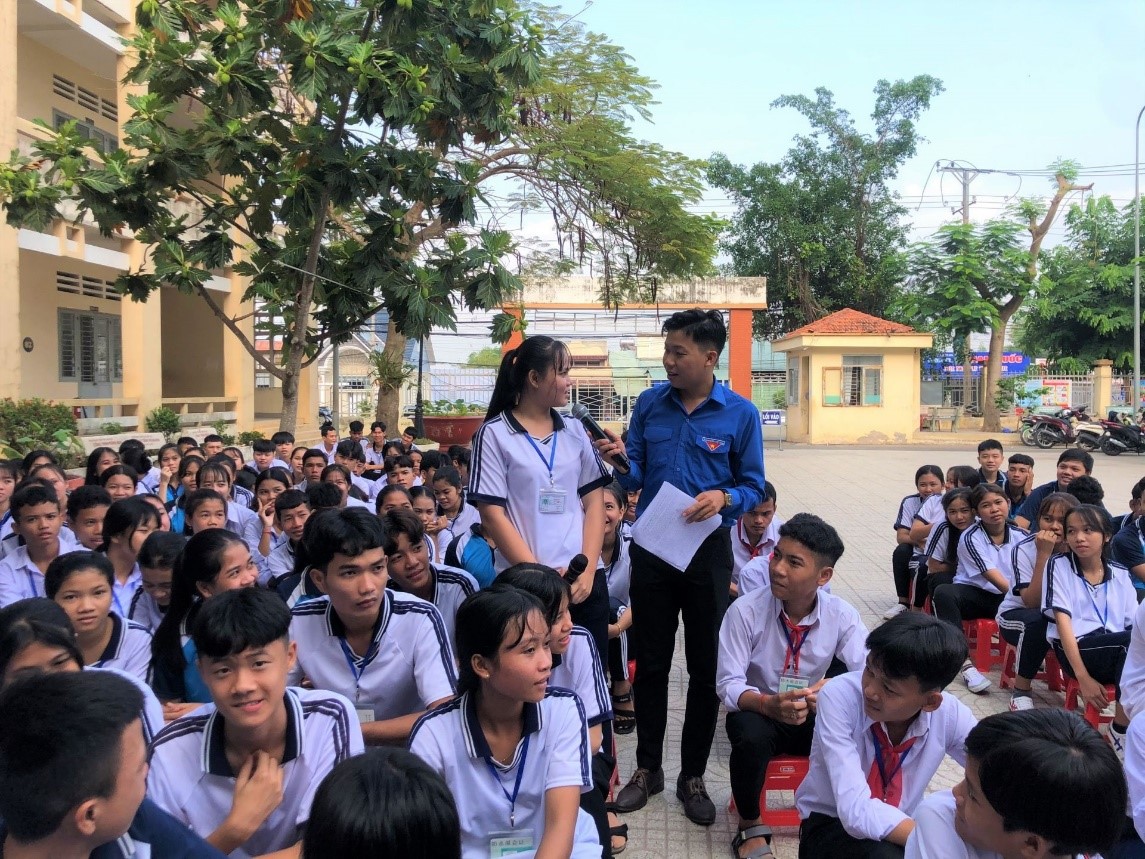 (Ảnh: Thành đoàn Thành phố Tây Ninh tổ chức tuyên truyền Luật Phòng, chống ma tuý cho đoàn viên, thanh niên, học sinh trường THCS-THPT Dân tộc nội trú tỉnh, nguồn https://baotayninh.vn)