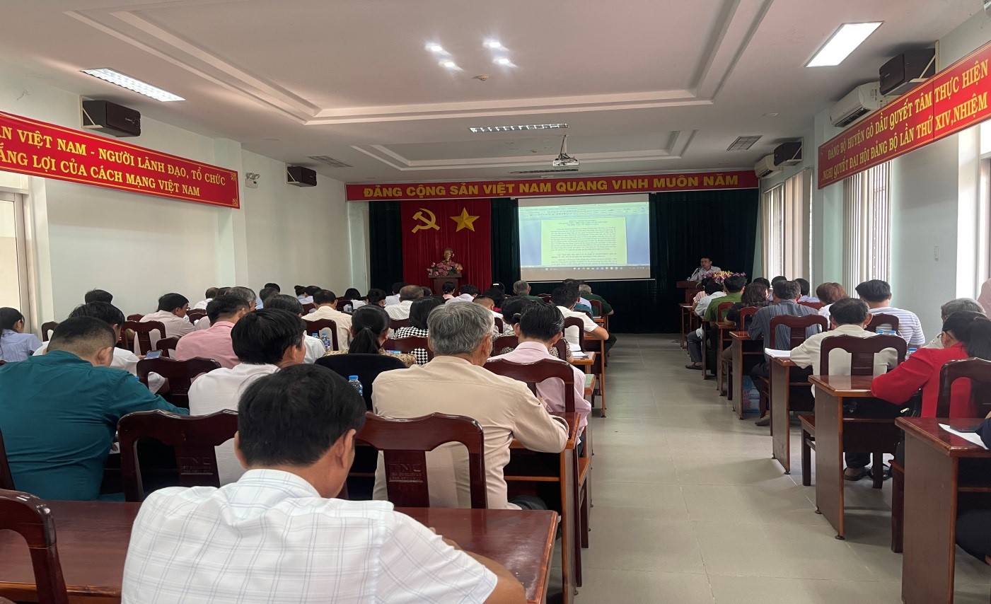 Ủy ban nhân dân huyện Gò Dầu tổ chức Hội nghị triển khai pháp luật